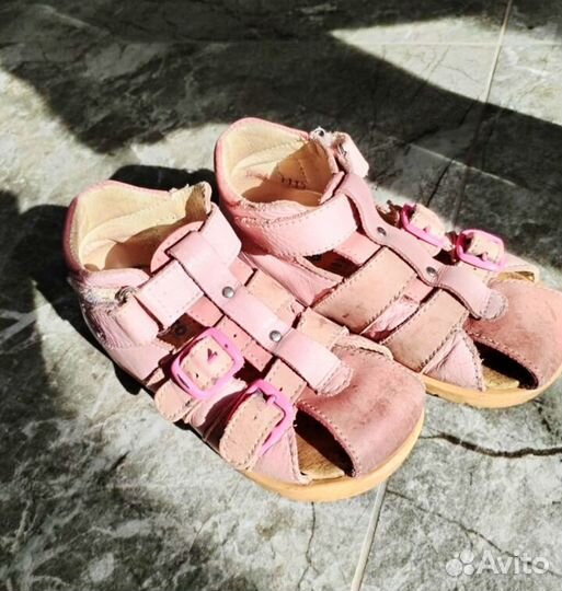 Сандали для девочки 24