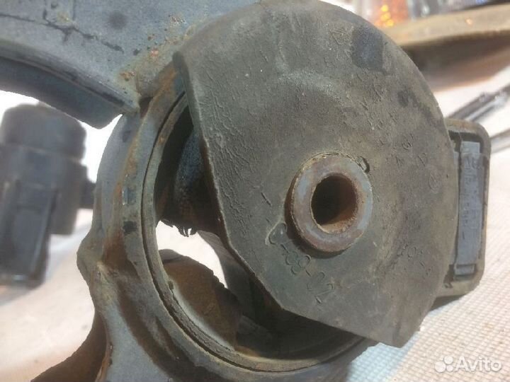 Опора двигателя (подушка двс) задняя 12371-21110 T