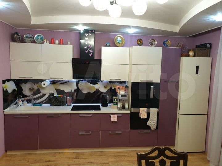 4-к. квартира, 85 м², 3/14 эт.