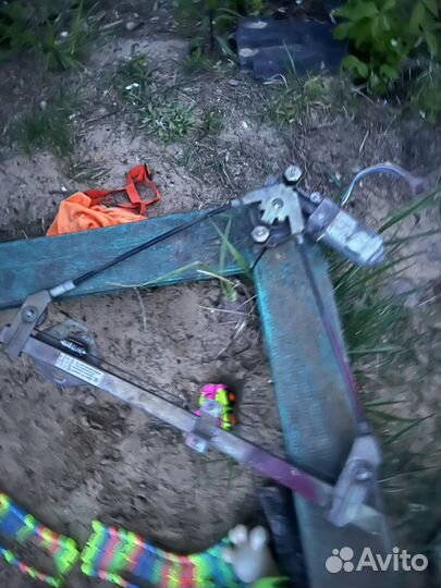 Стеклоподъемник на приору