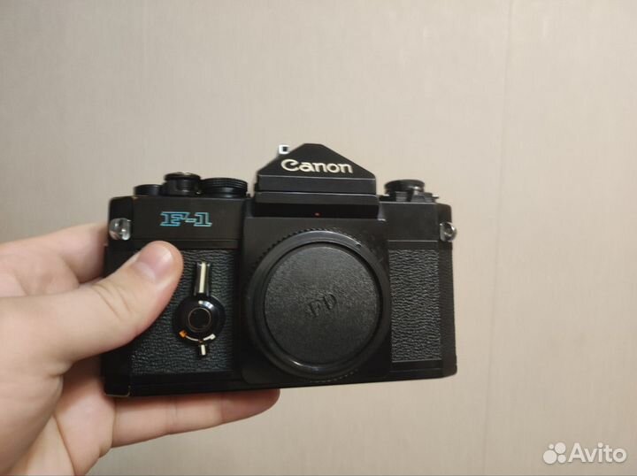 Canon F-1n пленочный фотоаппарат