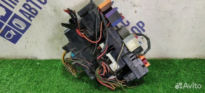 Блок предохранителей Mercedes-Benz W220 S500 седан