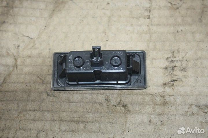 Плафон освещения номера Audi Q3 I (2011—2014)