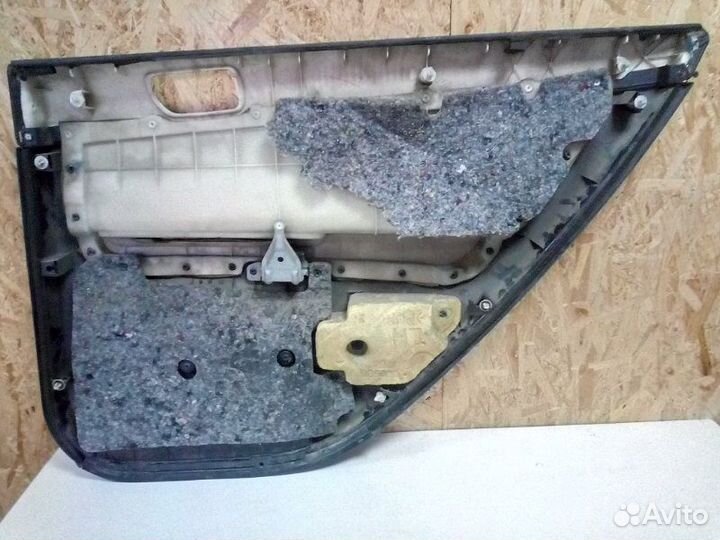 Обшивка двери задняя левая Toyota Camry V30 2.4