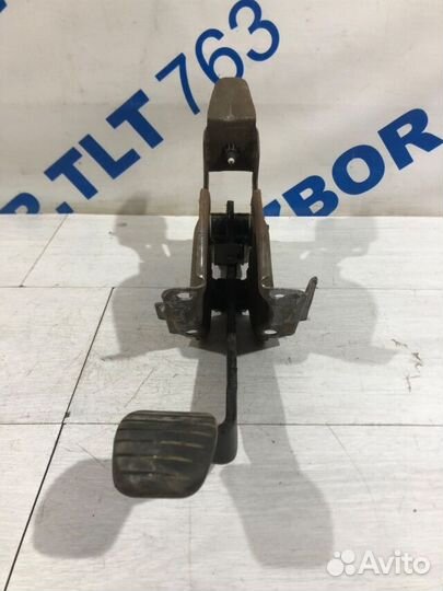 Педаль тормоза renault logan 2 1.6 мт седан