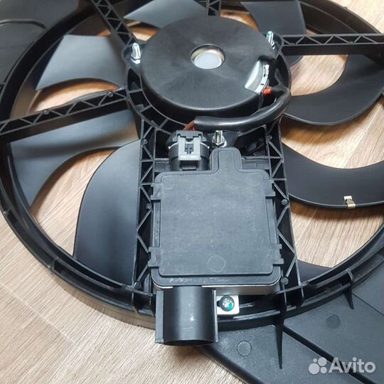 Вентилятор охлаждения радиатора Ford Focus 2 1.6