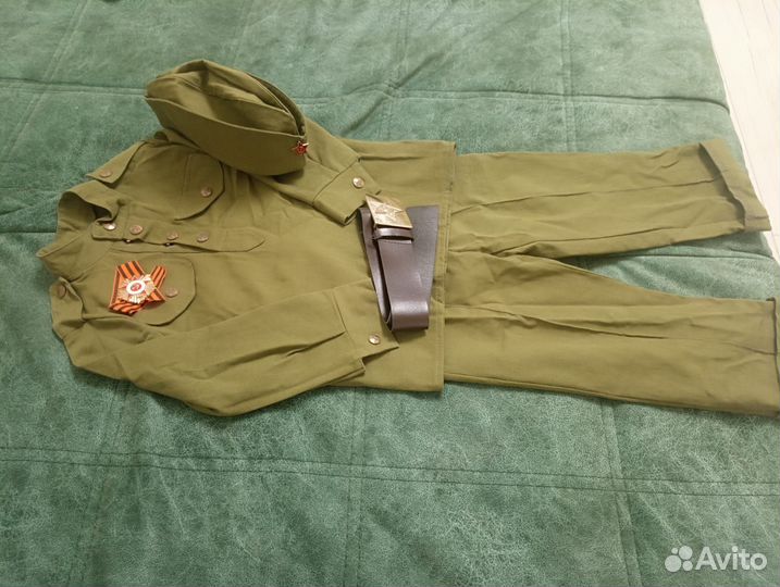 Костюм на мальчика 5-6л,цена 2.000тр