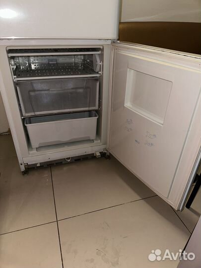 Холодильник indesit на запчасти