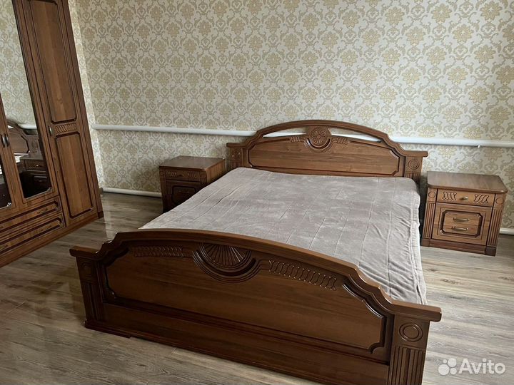 Спальный гарнитур