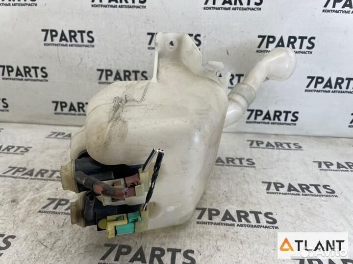 Бачок стеклоомывателя honda FIT