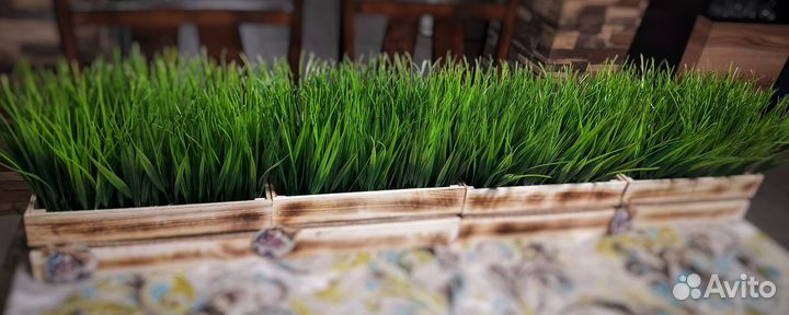 Искусственная зелень в ящиках-кашпо, декор, осока