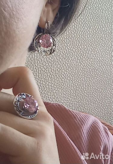 Набор серьги и кольцо с розовыми цирконами