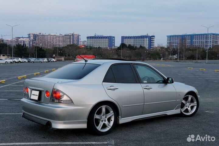 Toyota Altezza 2.0 AT, 1999, 372 000 км