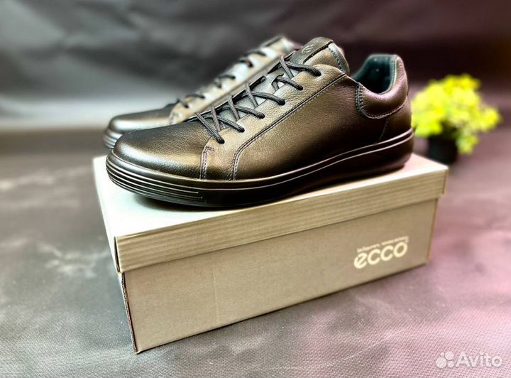 Кроссовки Ecco легкие