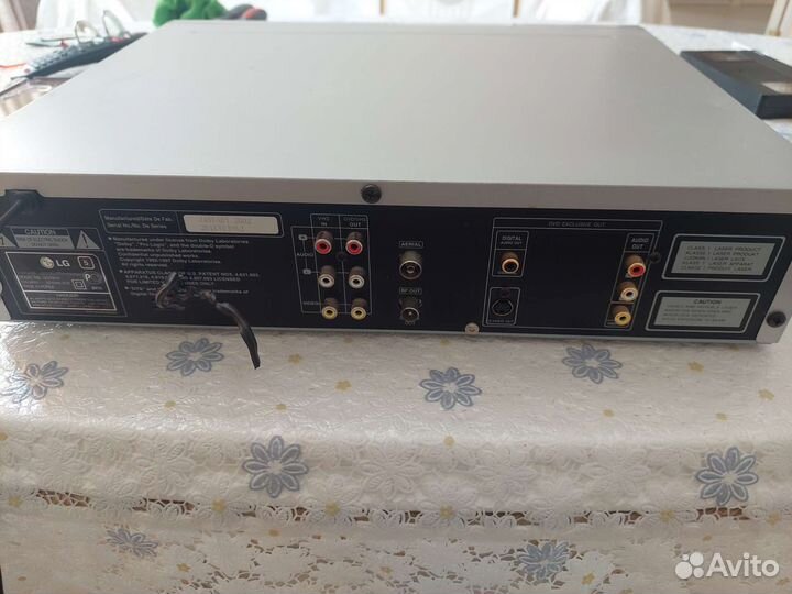 DVD VHS плеер Combo LG DC592W