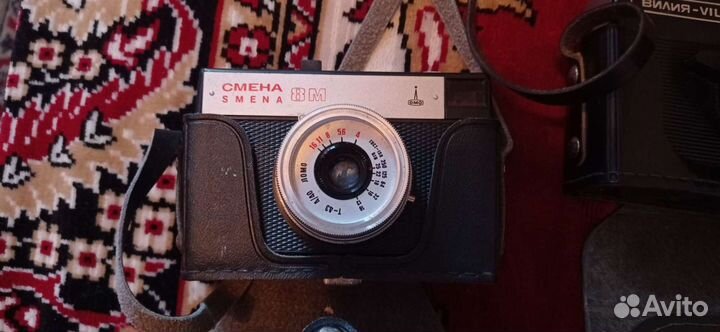 Два плёночных фотоаппарата