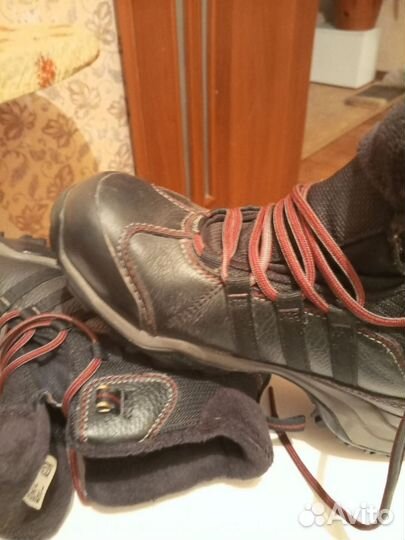 Ботинки зимние женские спортивные. Размер 37