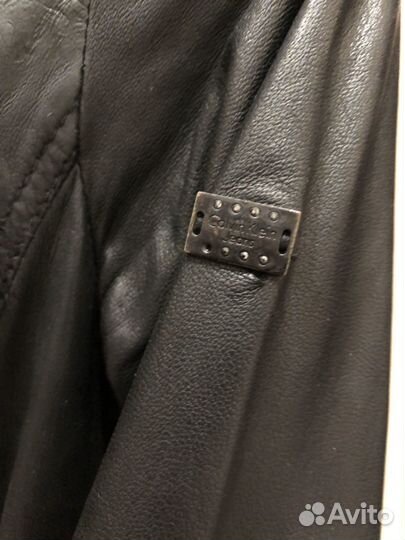 Стильная кожаная куртка