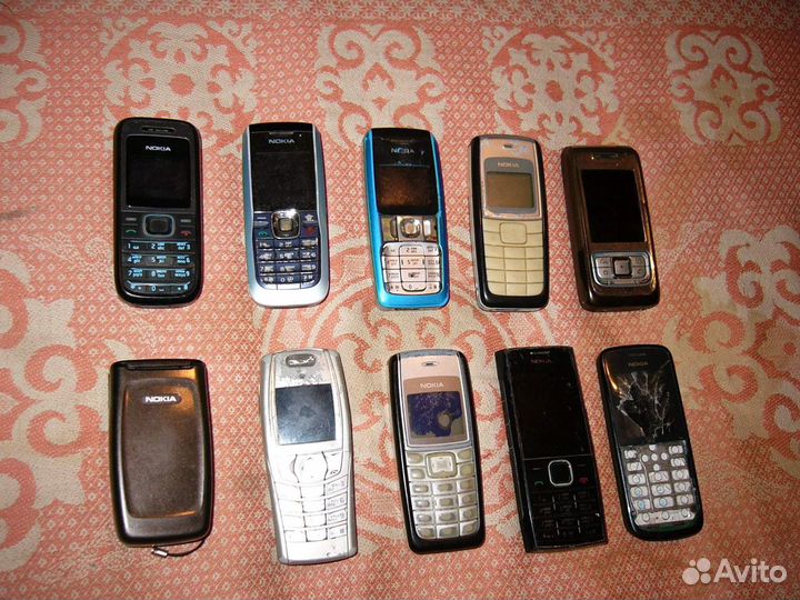 Кнопочные мобилки Nokia в коллекцию