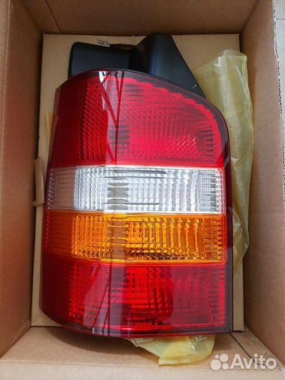 Фонарь задний левый vw