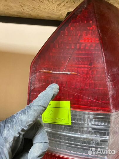 Фонарь задний правый Mitsubishi space wagon