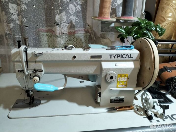 Производственная швейная машинка