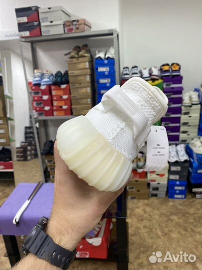 Кроссовки Adidas yeezy boost 350 v2 cream white