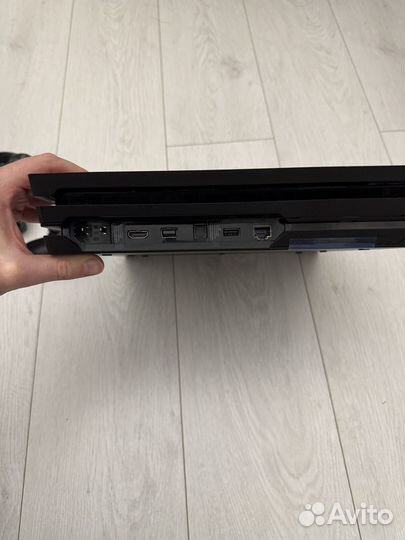 Sony playstation 4 pro 1tb 2 геймпада