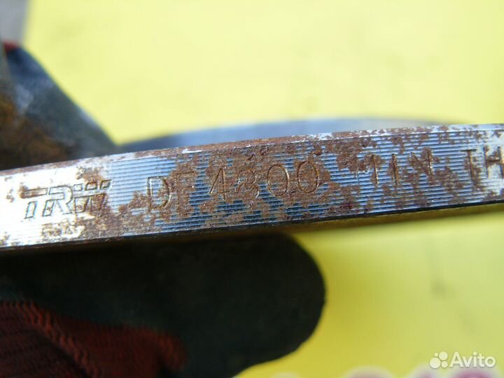 Новые задние тормозные диски Toyota Yaris Vitz