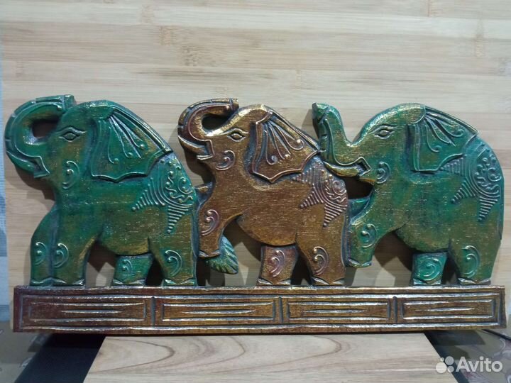 Слоны деревянные
