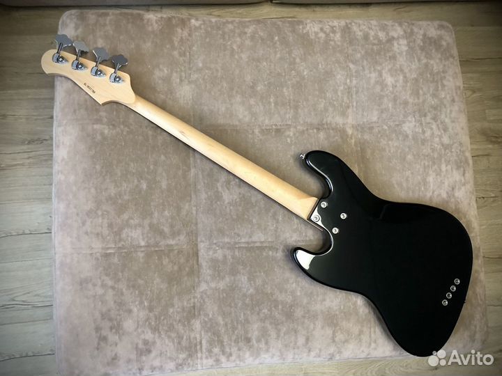 Бас-гитара Lakland SK-460/R Hinatch Skyline Japan