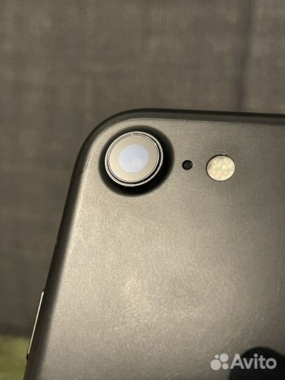 Телефон iPhone 7 32 gb