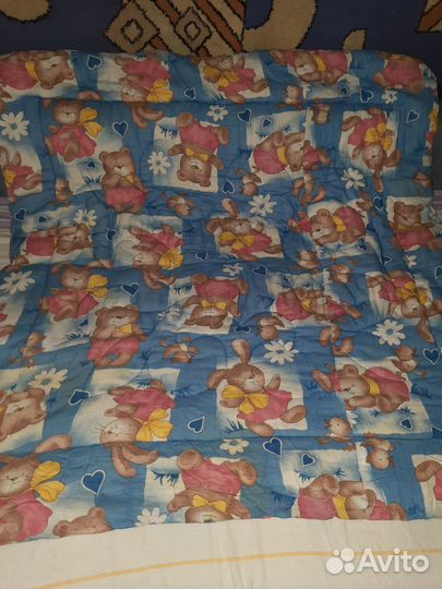 Отдам одеяло ватное детское