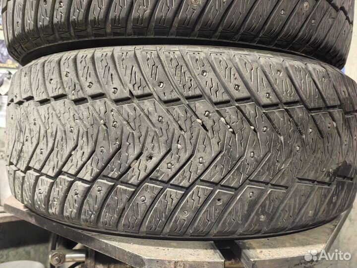 Yokohama Ice Guard IG65 215/50 R17