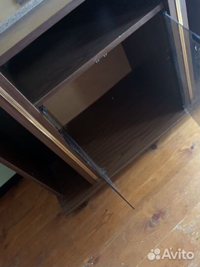 Тумба под телевизор угловая