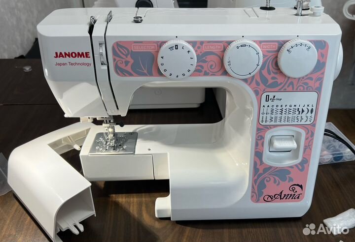 Швейная машина Janome Anna