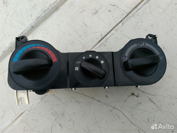 Блок управления печкой Mitsubishi Galant 1993-1997