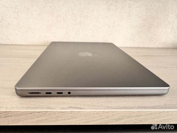 Apple MacBook Pro 14