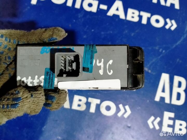 Блок управления стеклоподъемниками Volkswagen Polo