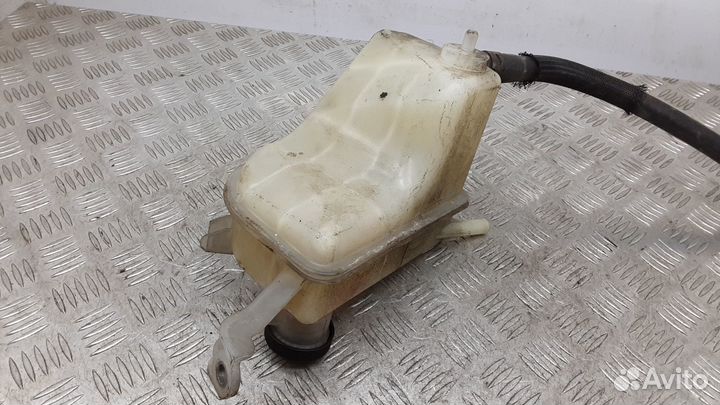 Бачок расширительный Toyota Prius 3 2010