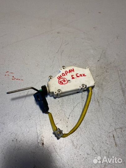 Активатор замка крышки багажника Volkswagen Sharan