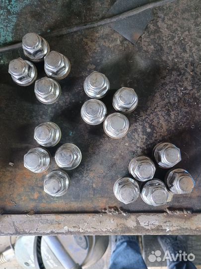 Колесные гайки на toyotа