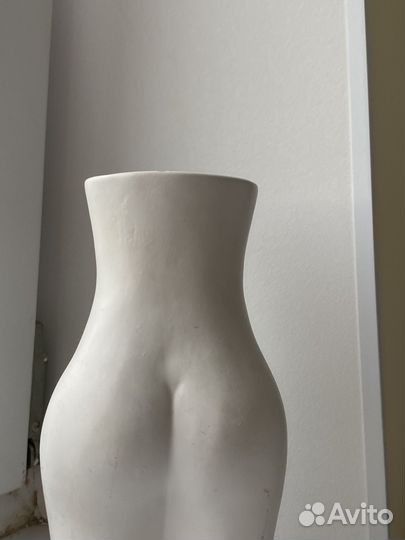 Ваза в форма женского тела