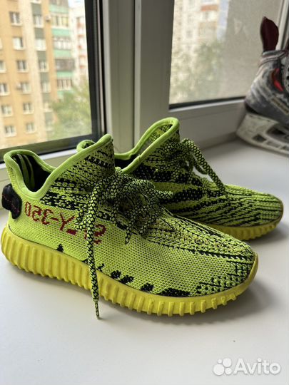 Кроссовки Yeezy boost