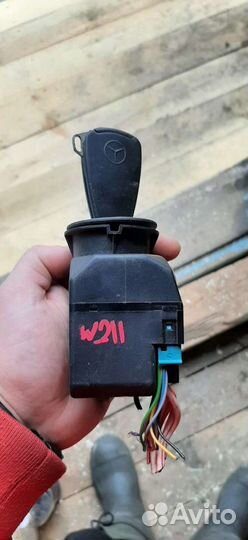 Замок зажигания Mercedes-Benz W211