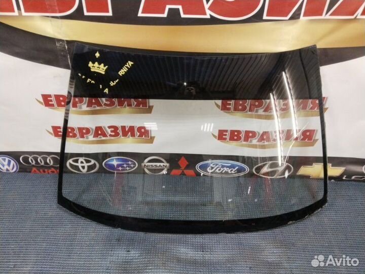 Стекло лобовое переднее Mitsubishi Galant EA1A