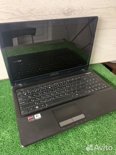 Ноутбук asus в хорошем состоянии
