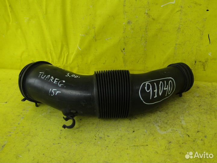 Воздушный патрубок Volkswagen Touareg 15г 91040