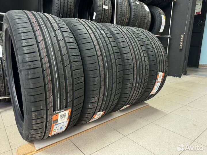 Tracmax X-Privilo RS01+ 285/40 R21 110