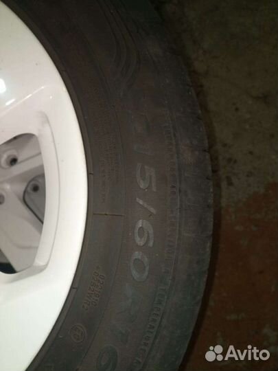 Goodyear EV-S4S 215/65 R16
